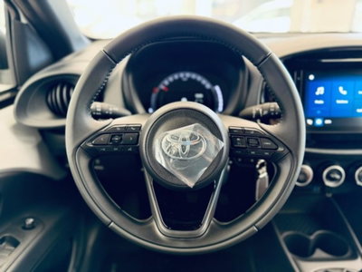 Toyota Aygo X 1.0 Active 72cv (11)