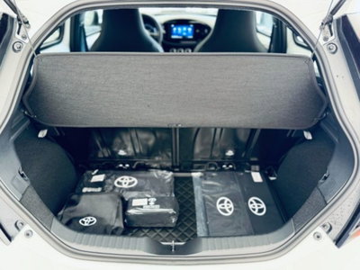 Toyota Aygo X 1.0 Active 72cv (15)