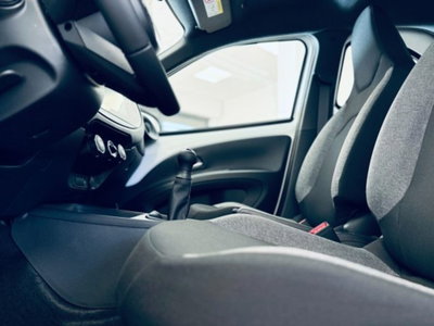 Toyota Aygo X 1.0 Active 72cv (7)