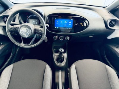Toyota Aygo X 1.0 Active 72cv (9)