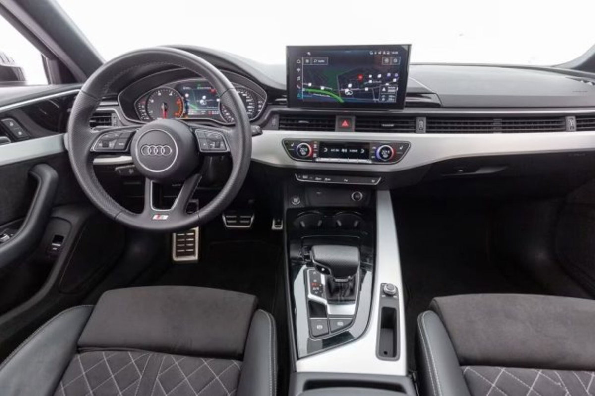 Audi A4 Avant 40 TDI quattro S tronic S line edition (6)