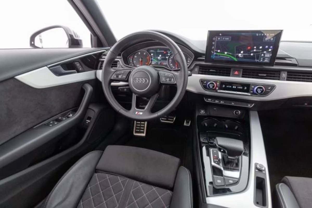 Audi A4 Avant 40 TDI quattro S tronic S line edition (8)