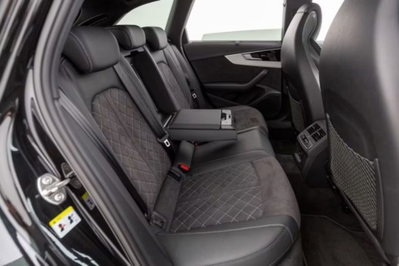 Audi A4 Avant 40 TDI quattro S tronic S line edition (9)