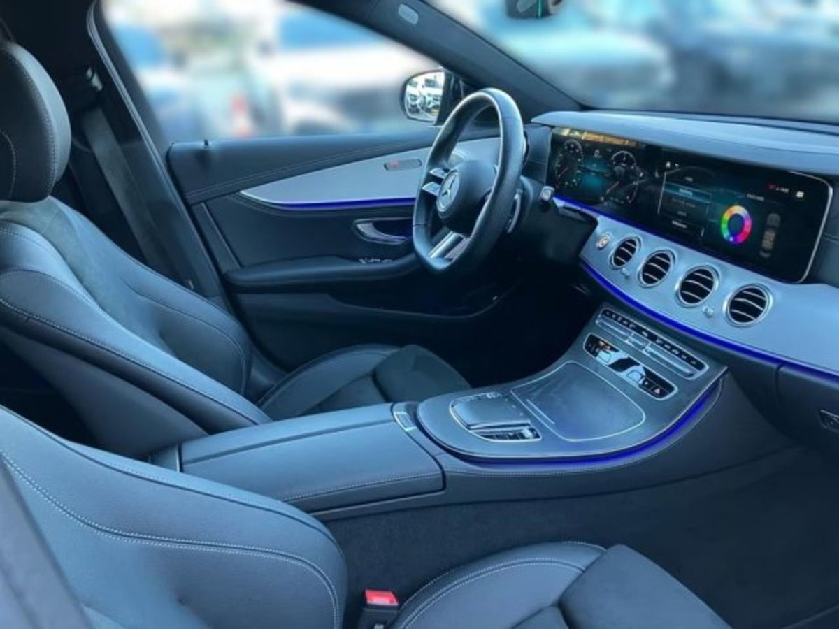 Mercedes-Benz Classe E 220 d Mild hybrid 4Matic Auto Premium Plus (19)