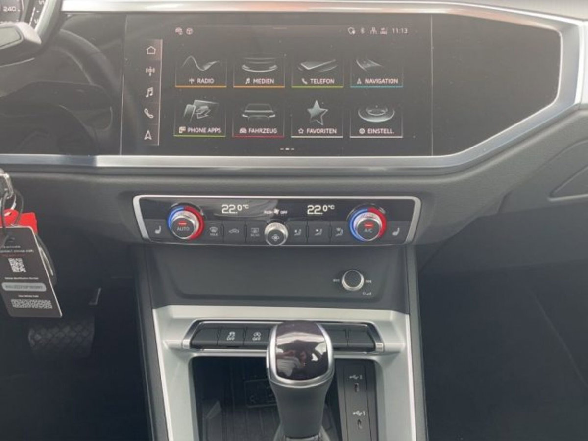 Audi Q3 35 TDI quattro S tronic Business (11)