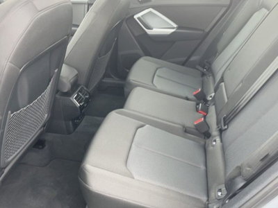 Audi Q3 35 TDI quattro S tronic Business (14)
