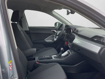 Audi Q3 35 TDI quattro S tronic Business (7)