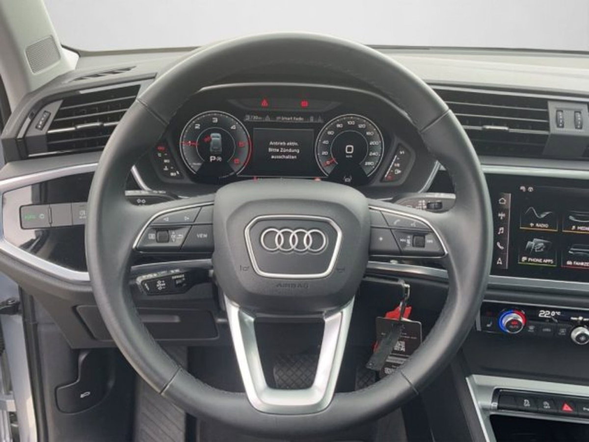 Audi Q3 35 TDI quattro S tronic Business (9)