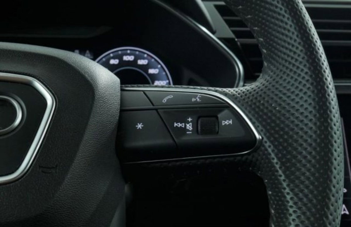 Audi Q3 45 TFSI quattro S tronic S line edition (16)