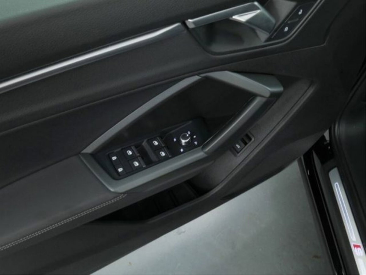 Audi Q3 45 TFSI quattro S tronic S line edition (18)