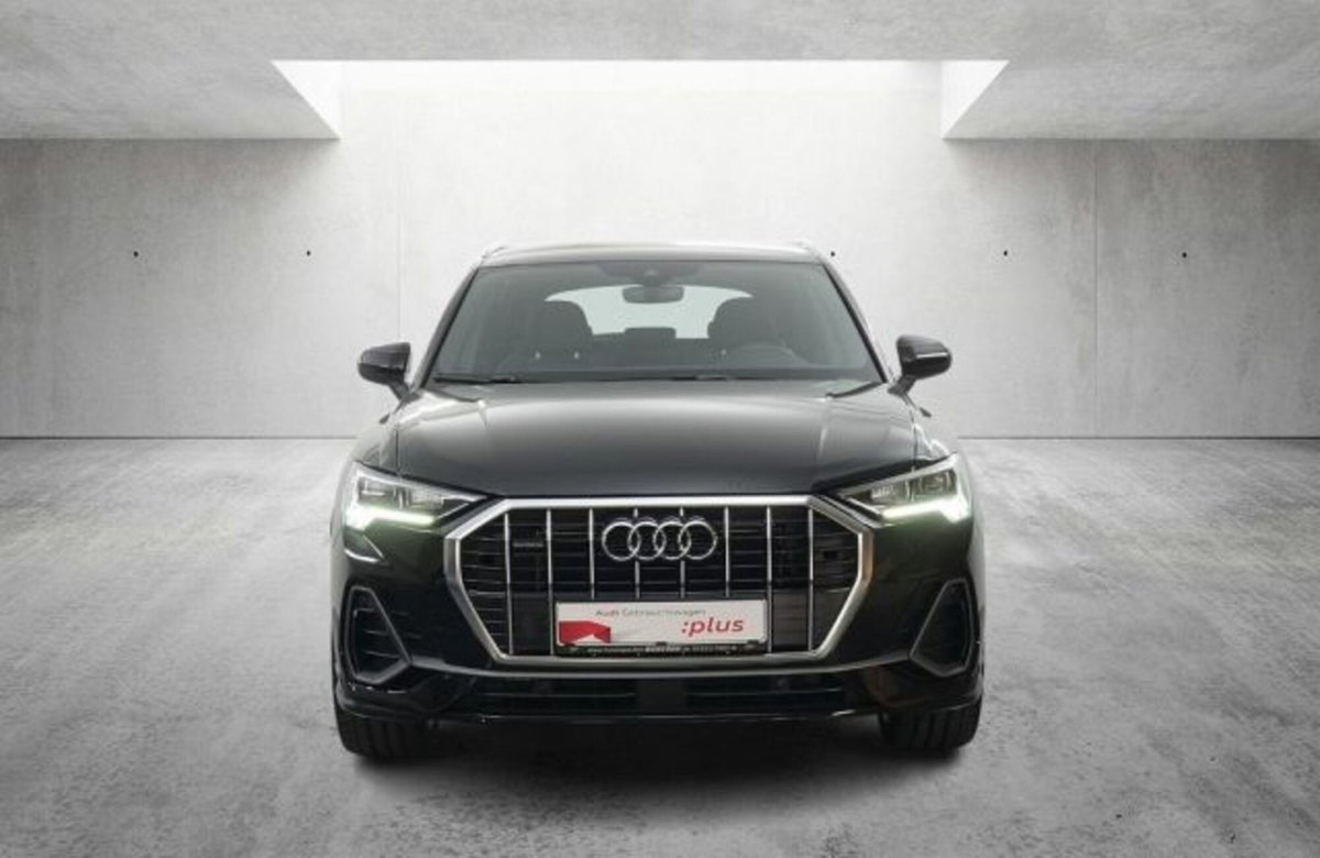 Audi Q3 45 TFSI quattro S tronic S line edition (2)