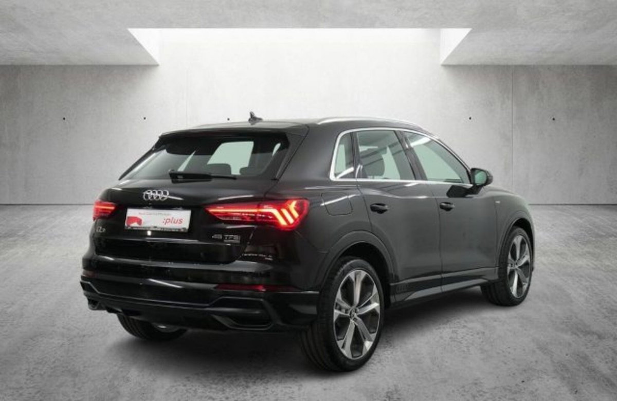 Audi Q3 45 TFSI quattro S tronic S line edition (4)