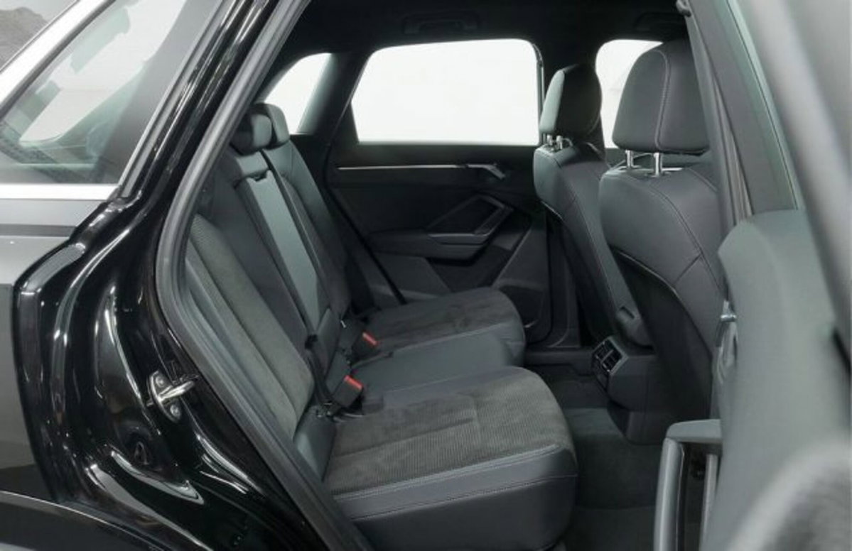 Audi Q3 45 TFSI quattro S tronic S line edition (6)