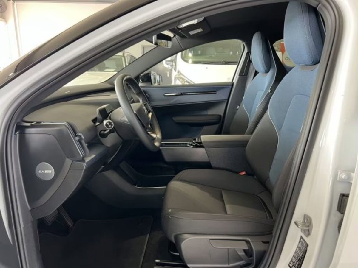 Volvo EX30 Twin Motor Performance Plus awd (12)