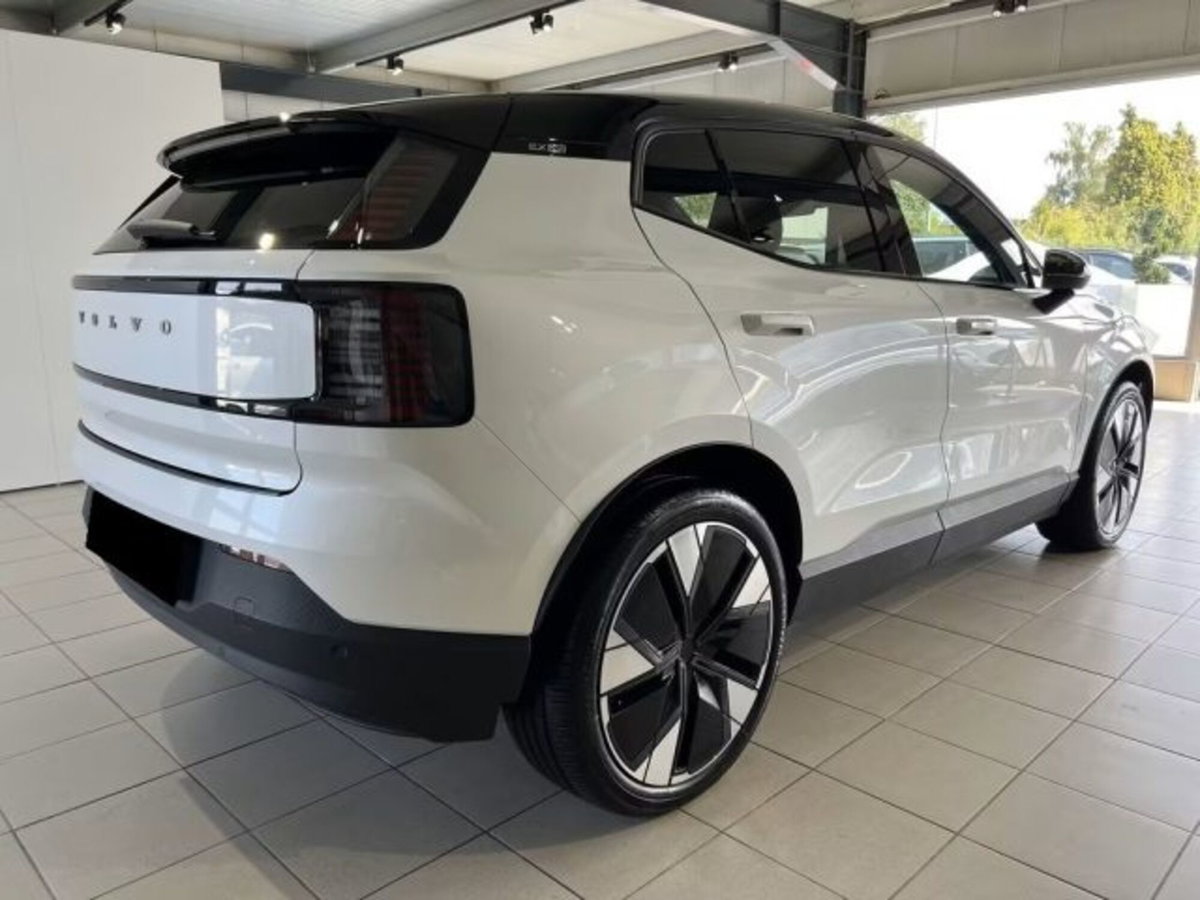 Volvo EX30 Twin Motor Performance Plus awd (6)