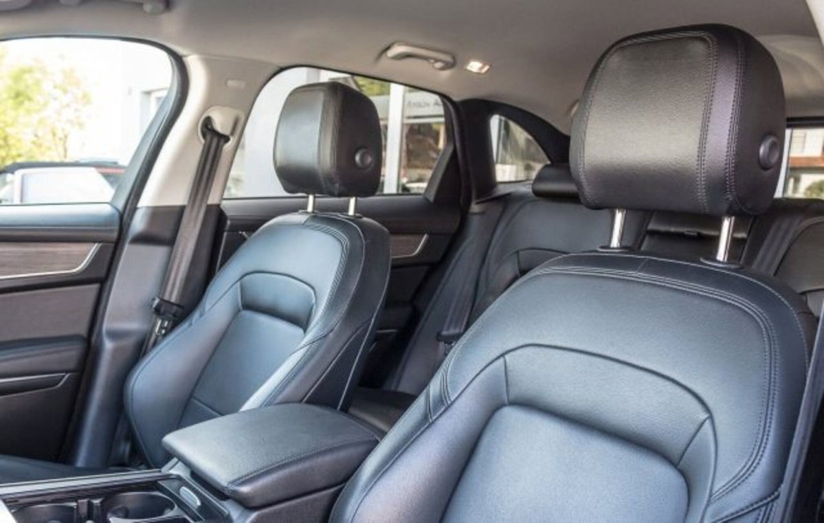 Jaguar F-Pace 2.0 250 CV AWD aut. SE (10)
