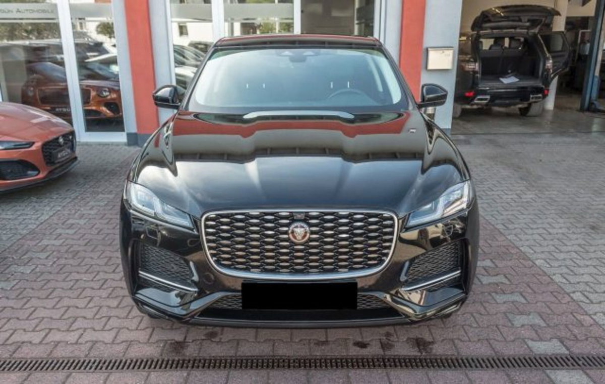 Jaguar F-Pace 2.0 250 CV AWD aut. SE (2)