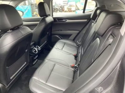 Alfa Romeo Stelvio Stelvio 2.0 Turbo 200 CV AT8 Q4 Sprint (13)