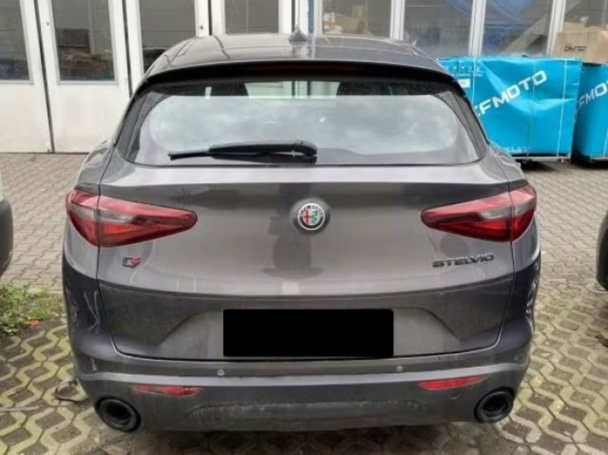 Alfa Romeo Stelvio Stelvio 2.0 Turbo 200 CV AT8 Q4 Sprint (3)