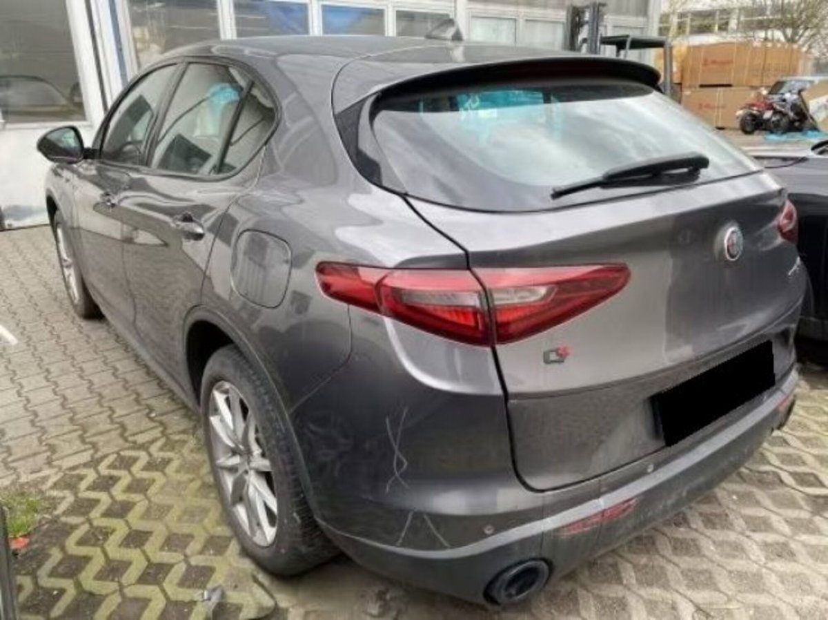 Alfa Romeo Stelvio Stelvio 2.0 Turbo 200 CV AT8 Q4 Sprint (4)