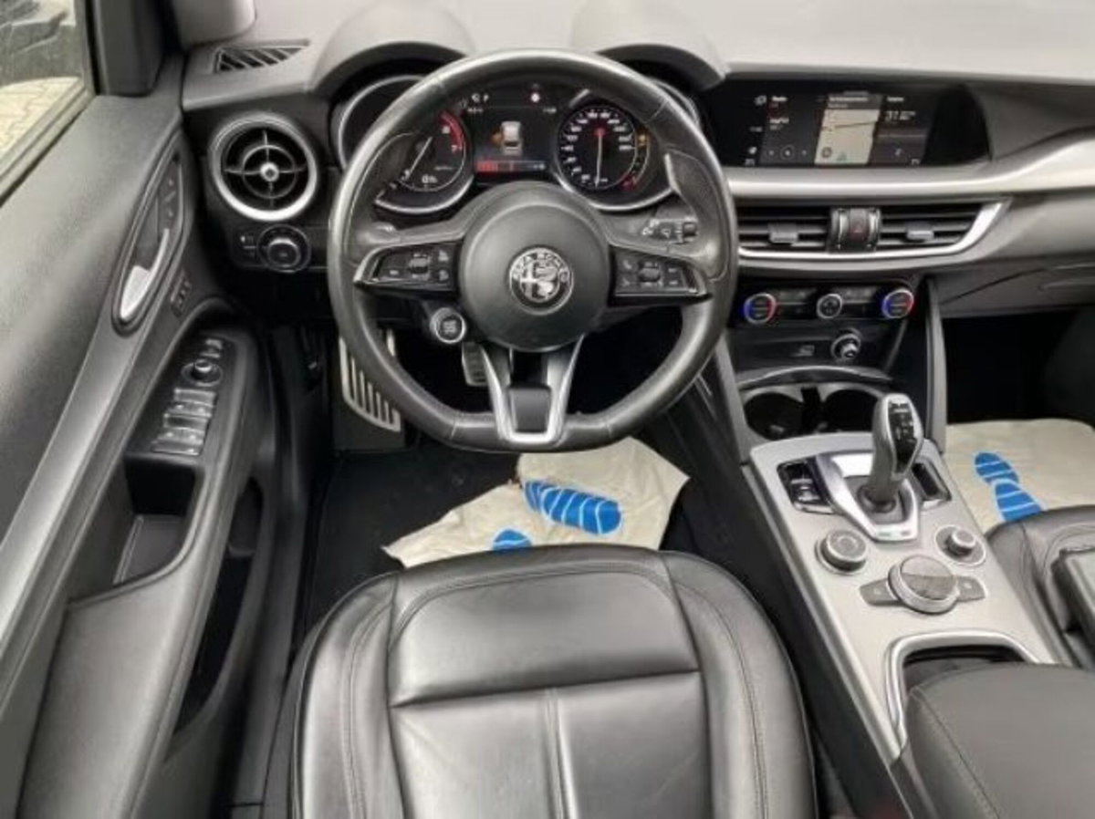 Alfa Romeo Stelvio Stelvio 2.0 Turbo 200 CV AT8 Q4 Sprint (7)