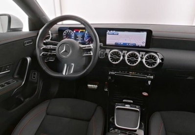 Mercedes-Benz CLA 200 d Premium (5)
