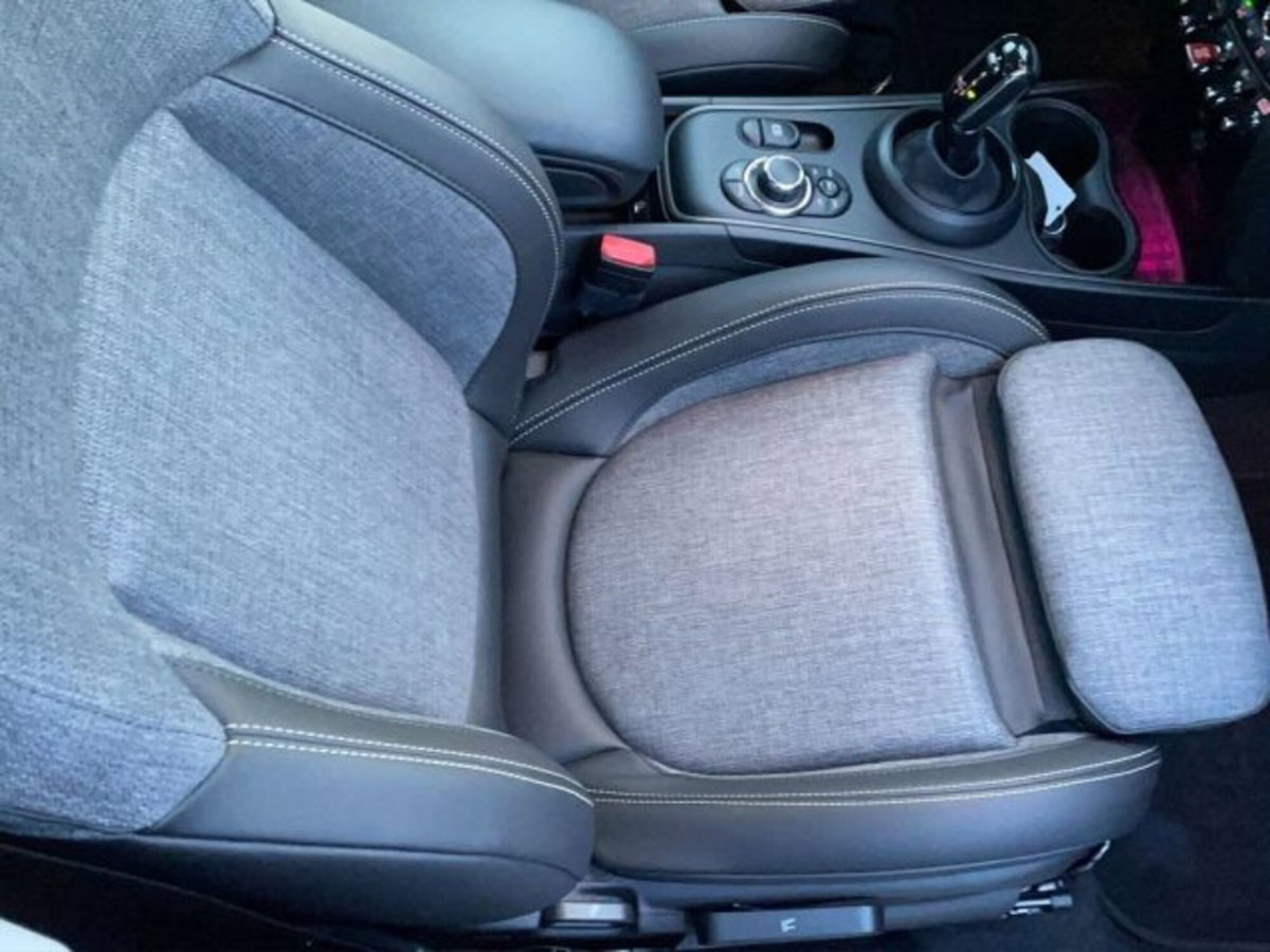 MINI Mini Countryman 2.0 Cooper D Essential Countryman (11)