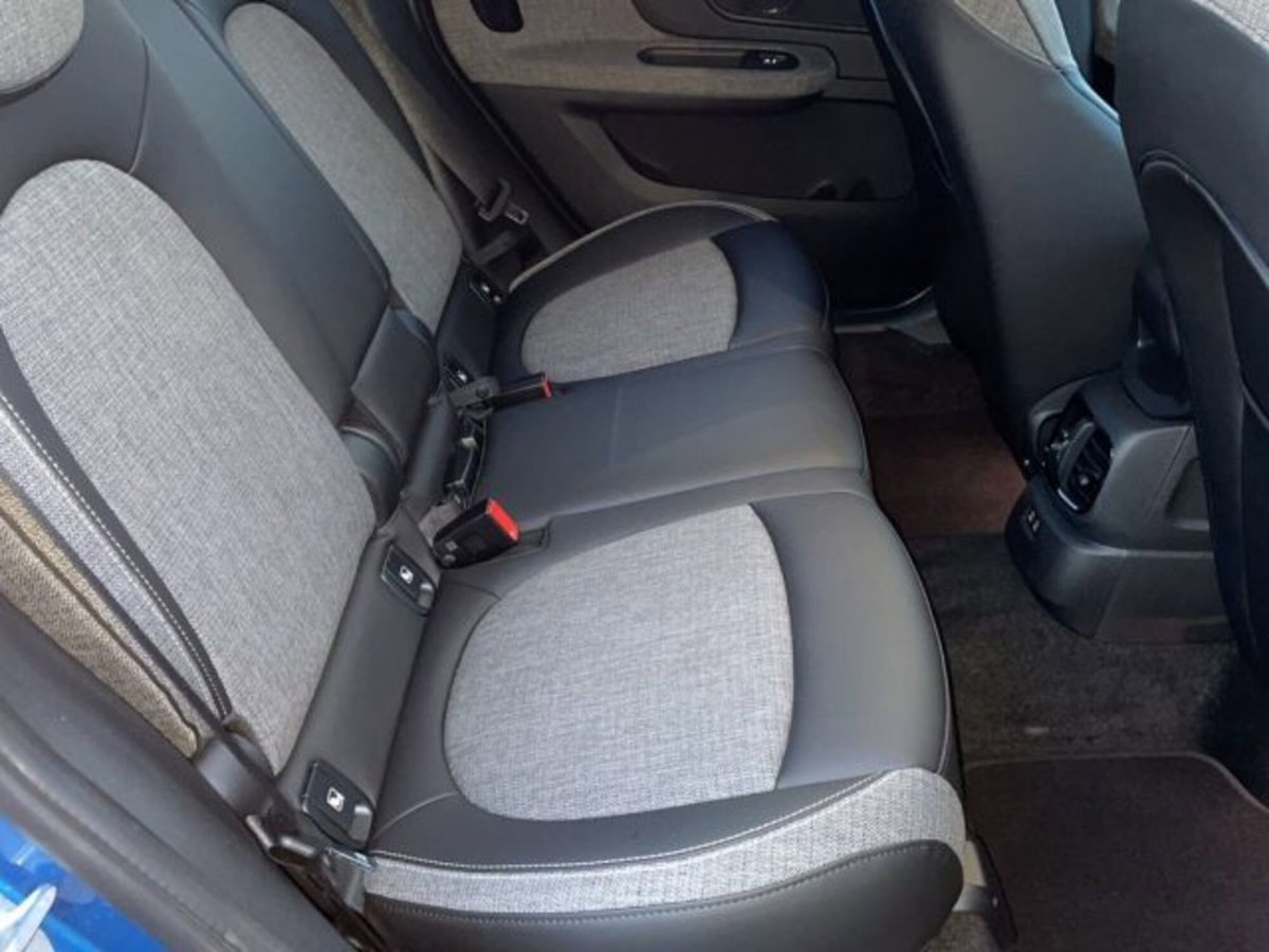 MINI Mini Countryman 2.0 Cooper D Essential Countryman (12)