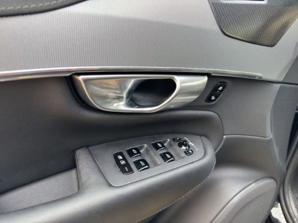 Volvo XC90 B5 (d) AWD automatico 7 posti Plus Bright (12)