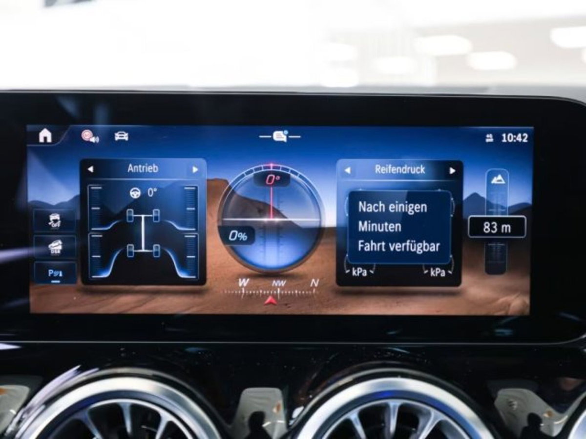 Mercedes-Benz GLA SUV 220 d AMG Line Premium Plus 4matic auto (11)