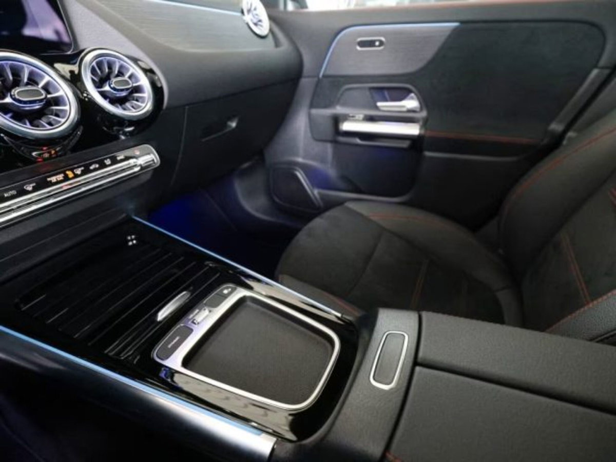 Mercedes-Benz GLA SUV 220 d AMG Line Premium Plus 4matic auto (16)