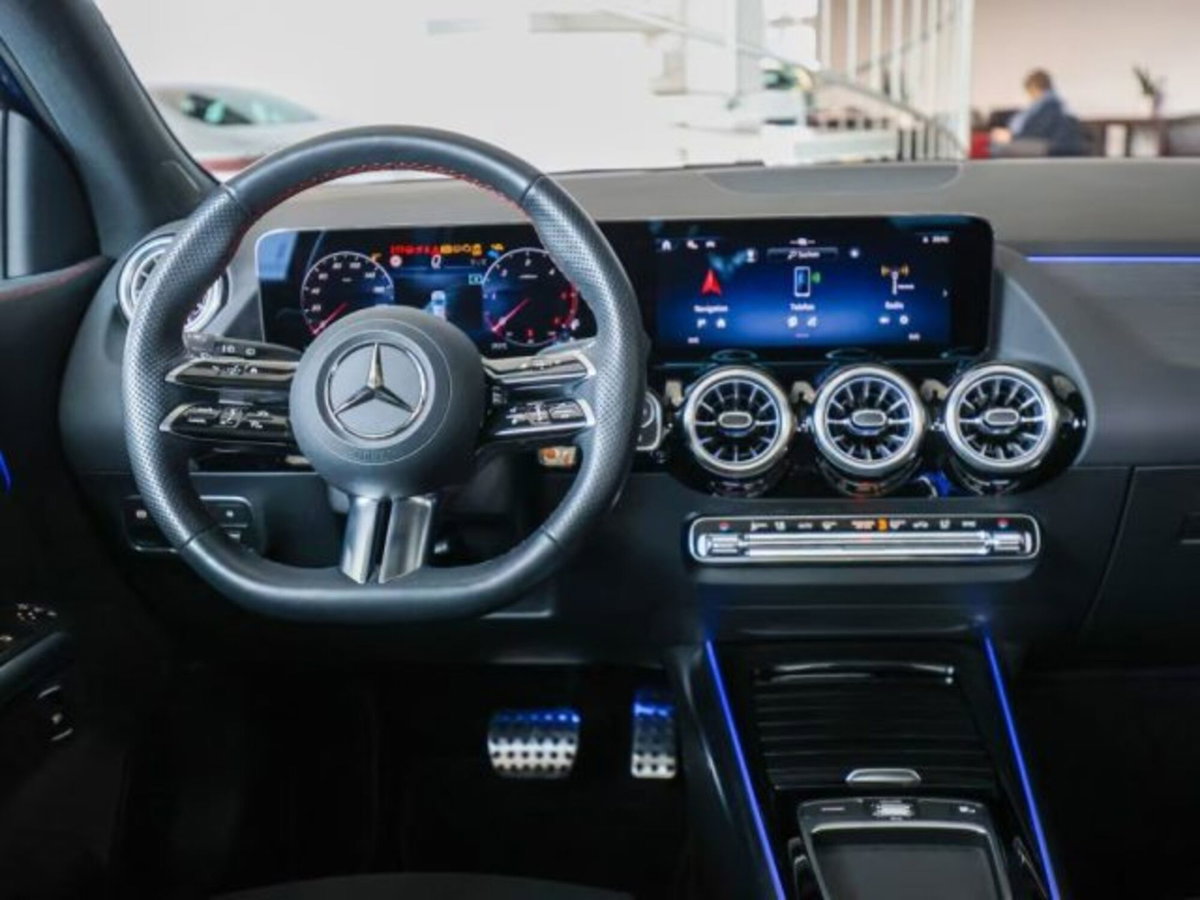 Mercedes-Benz GLA SUV 220 d AMG Line Premium Plus 4matic auto (8)