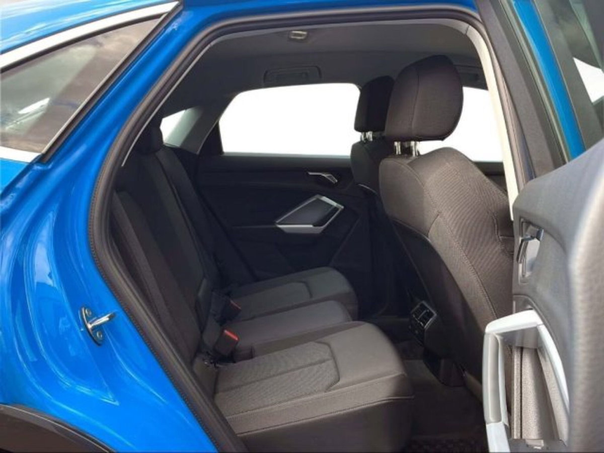 Audi Q3 Sportback 35 TDI quattro S tronic S line edition (13)