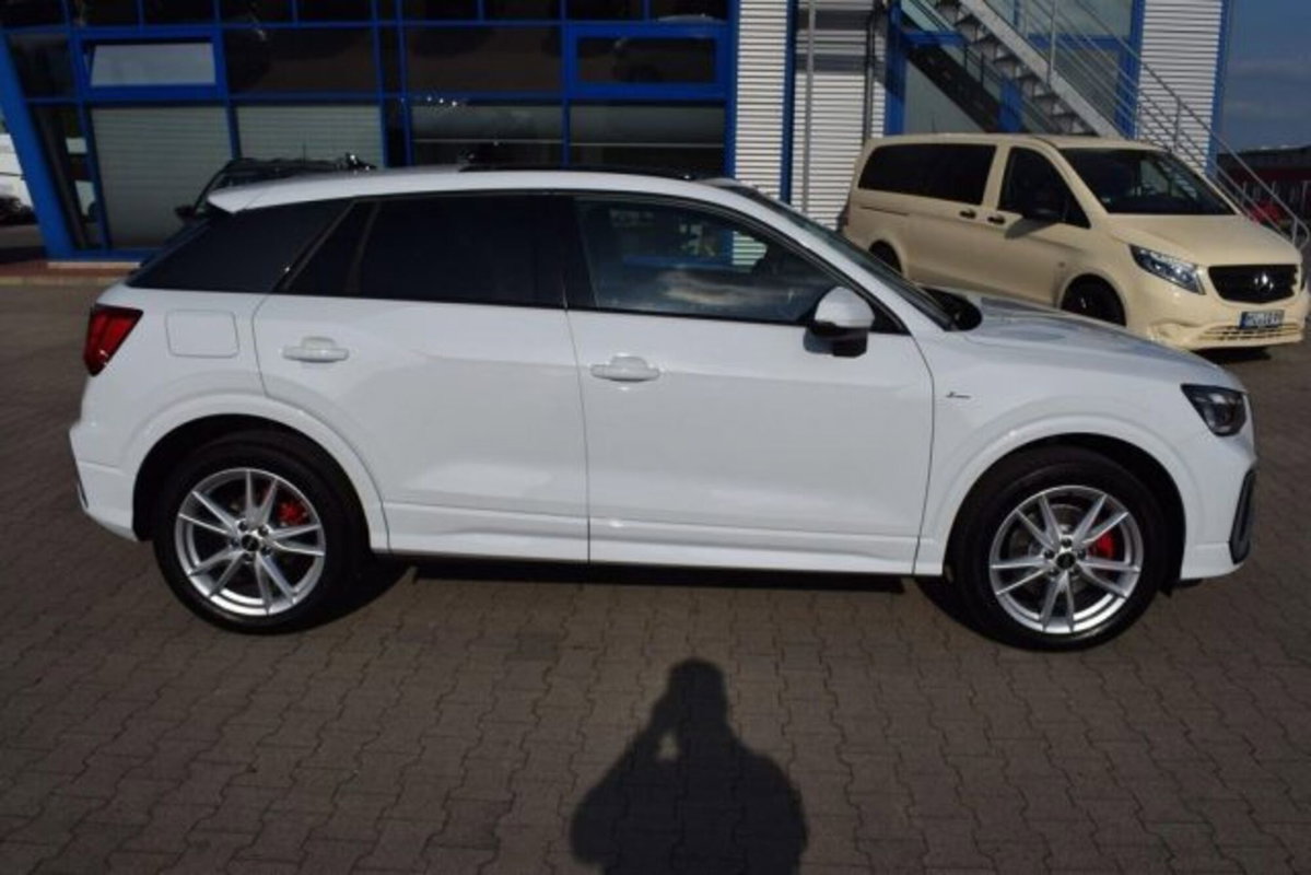 Audi Q2 Q2 35 TFSI S tronic S line Edition (10)