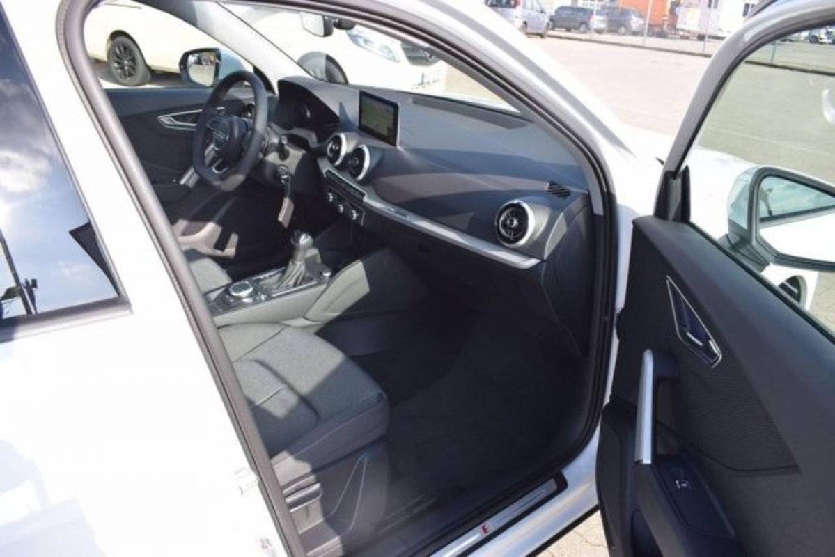 Audi Q2 Q2 35 TFSI S tronic S line Edition (11)