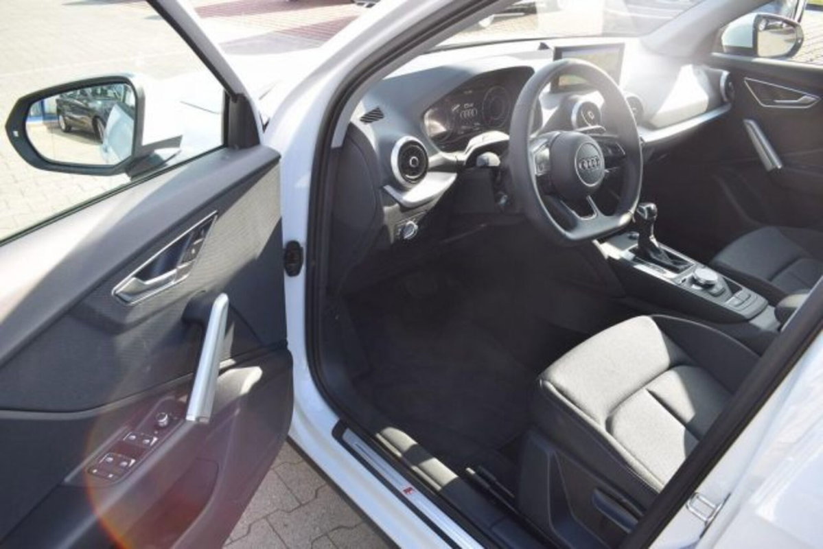Audi Q2 Q2 35 TFSI S tronic S line Edition (12)