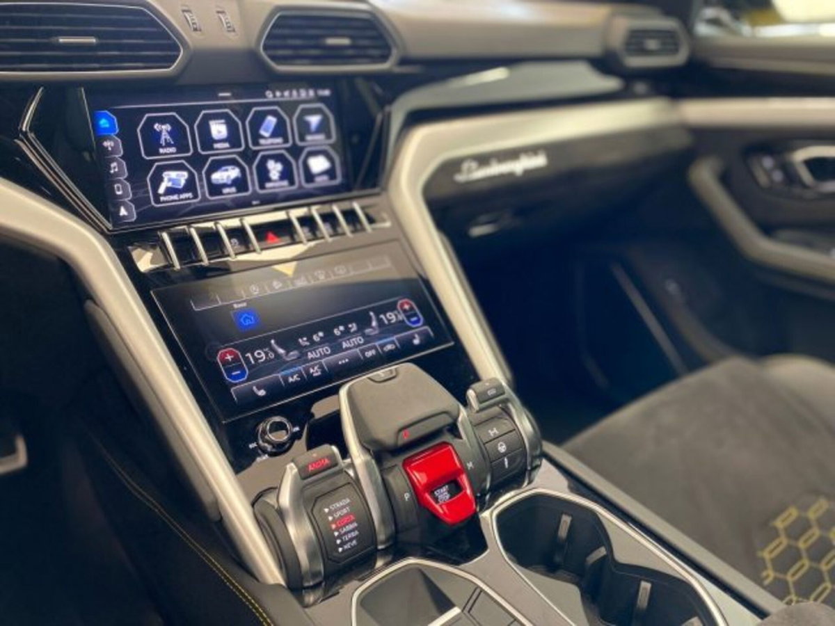 Lamborghini Urus 4.0 (17)