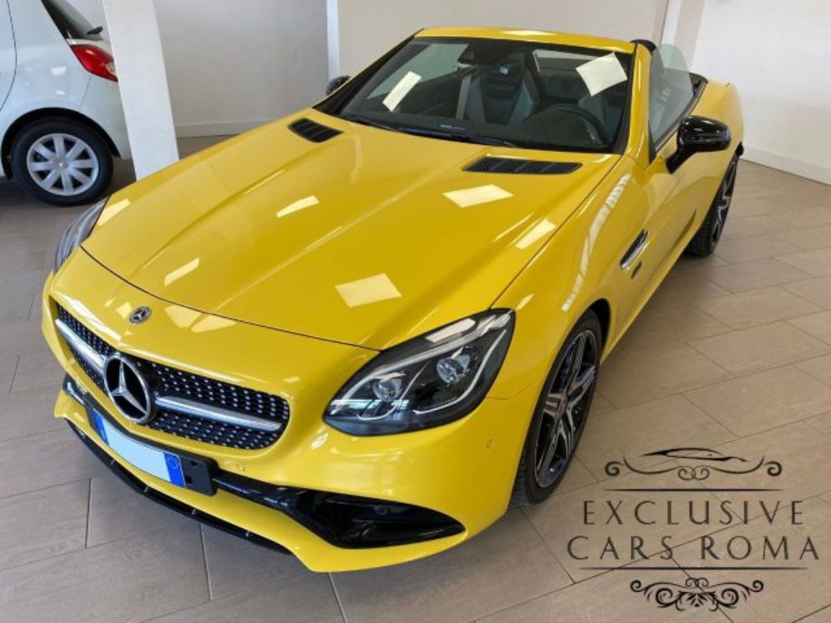 Mercedes-Benz SLC 200 AMG line