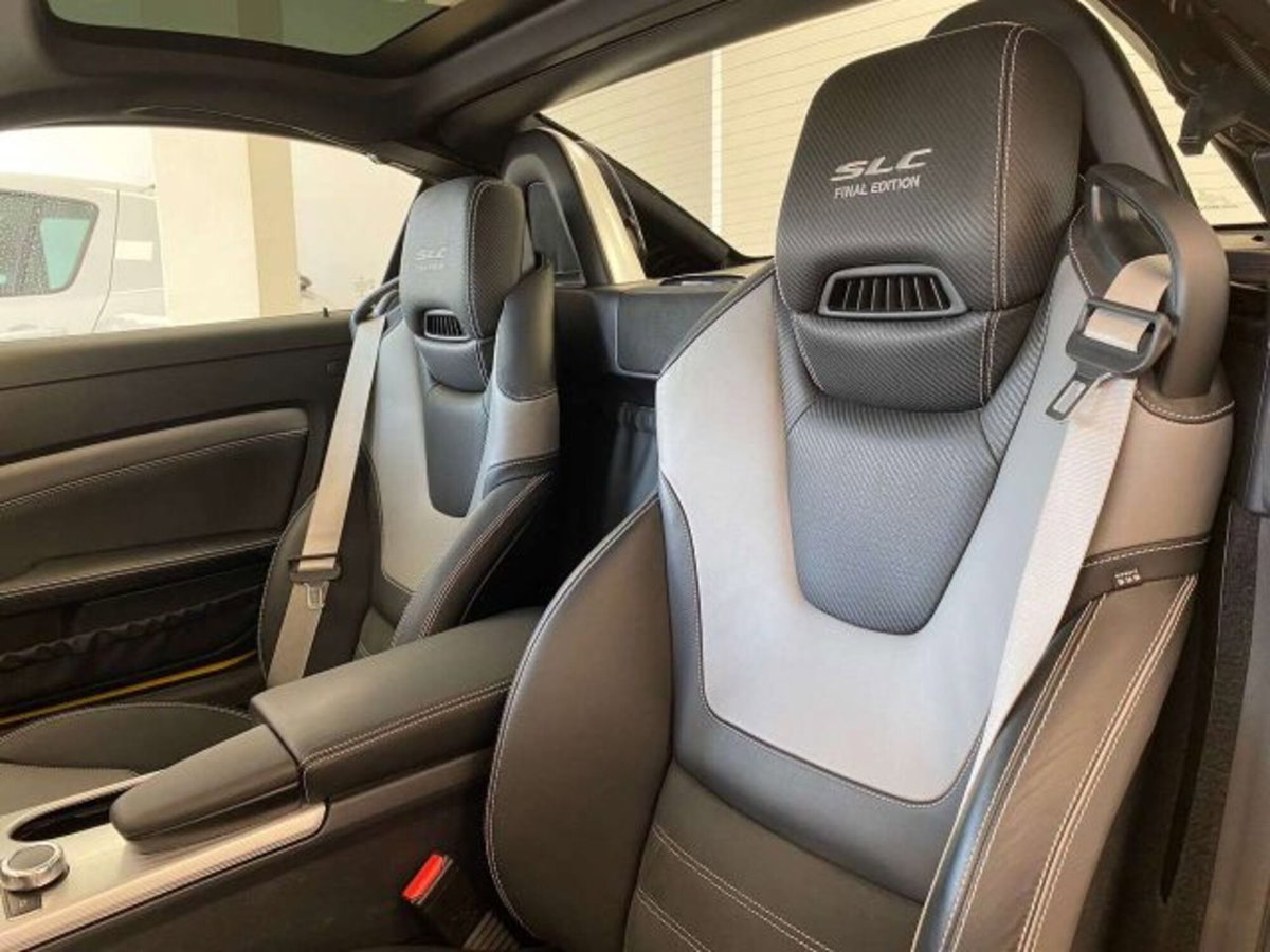 Mercedes-Benz SLC 200 AMG line (10)
