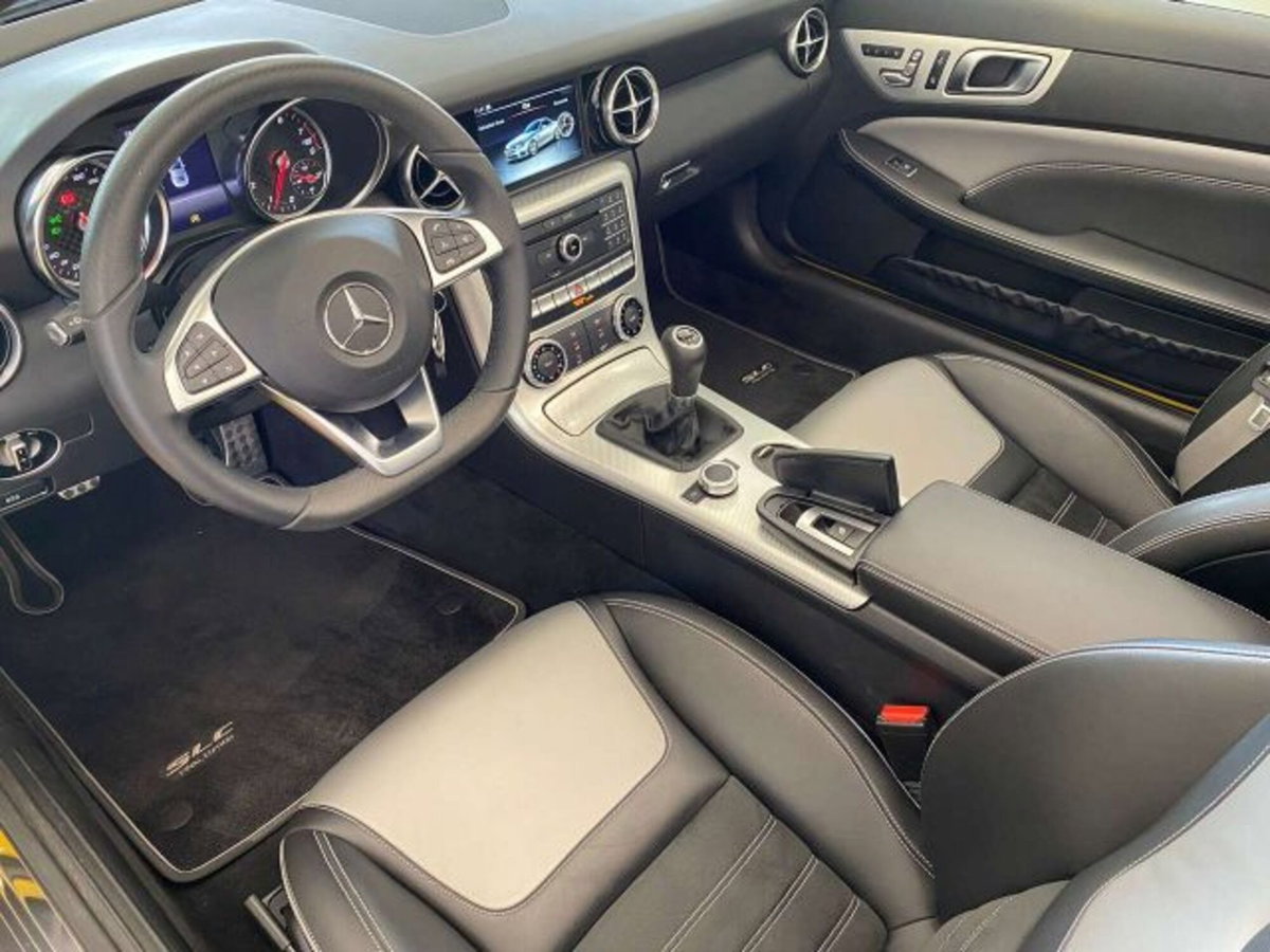 Mercedes-Benz SLC 200 AMG line (11)