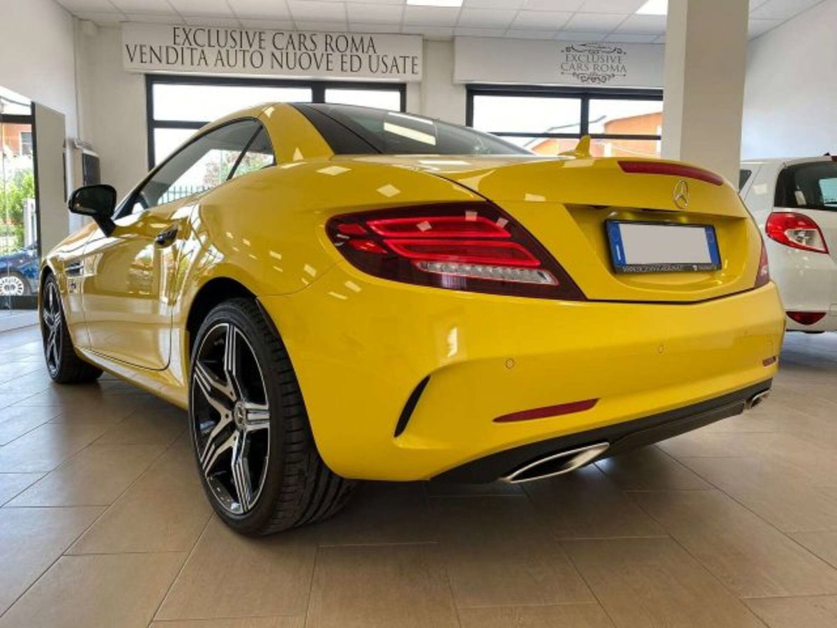 Mercedes-Benz SLC 200 AMG line (4)