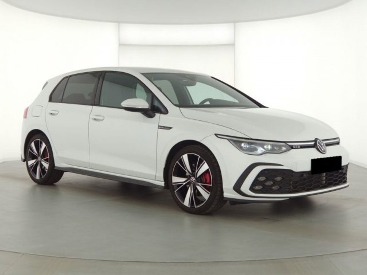 Volkswagen Golf 2.0 TDI GTD DSG (2)