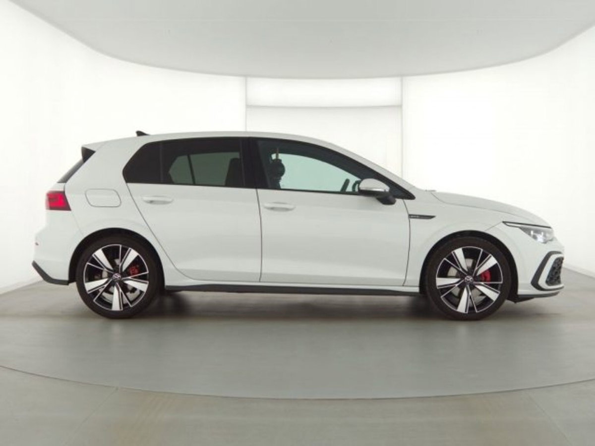 Volkswagen Golf 2.0 TDI GTD DSG (3)
