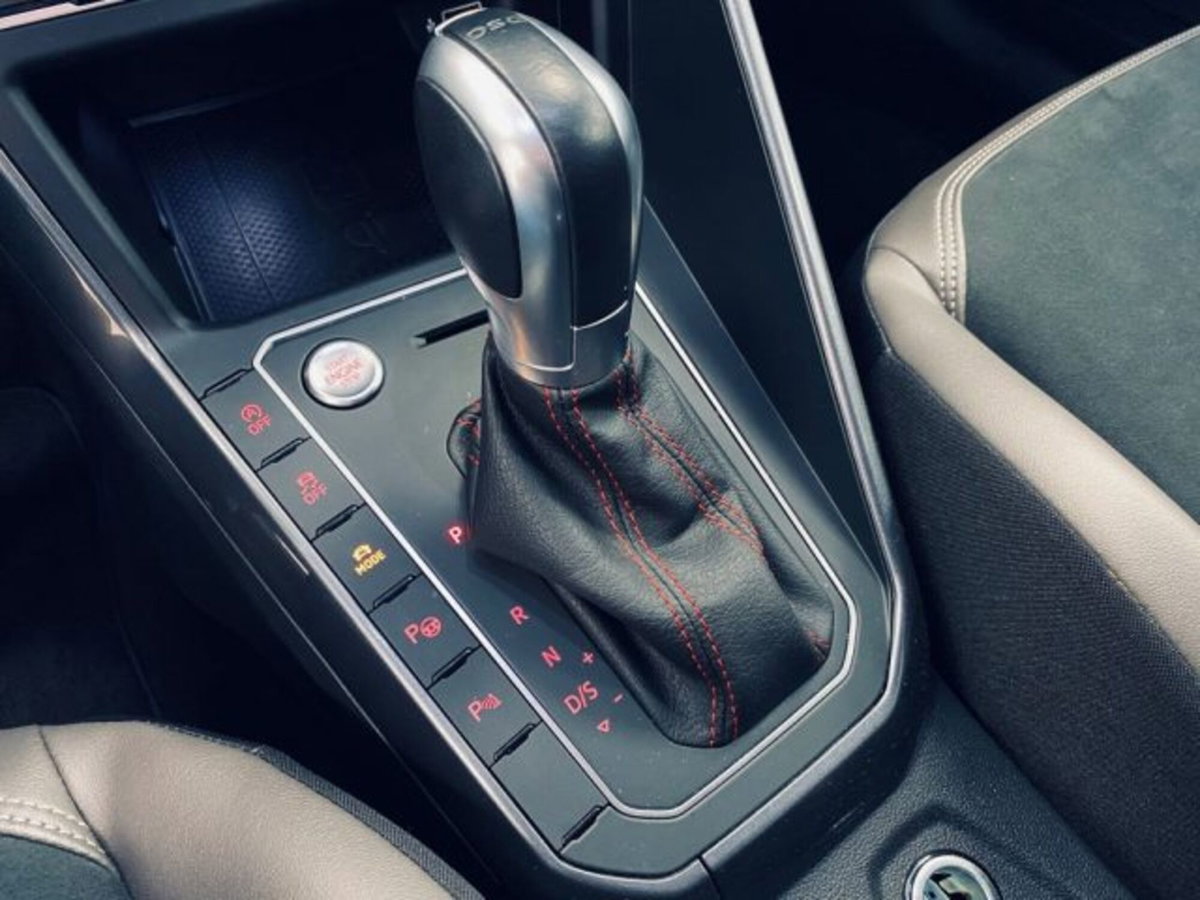Volkswagen Polo 2.0 TSI DSG GTI BlueMotion Technology (17)