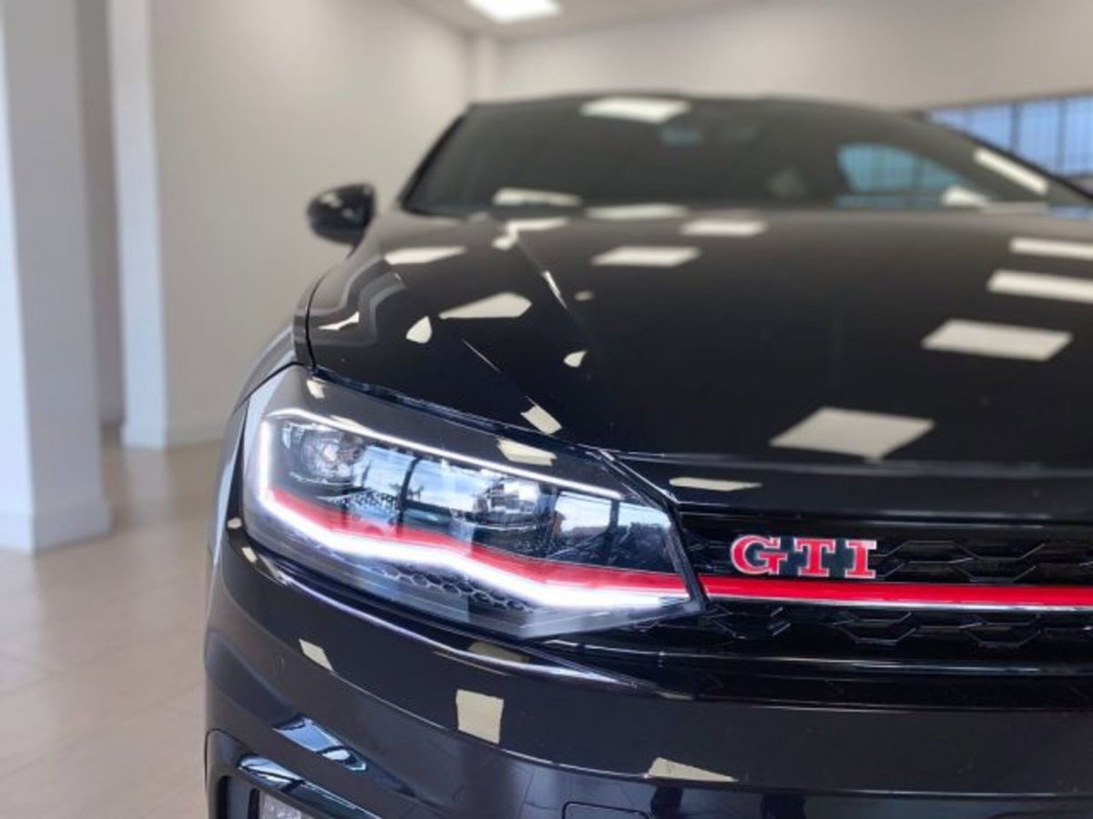 Volkswagen Polo 2.0 TSI DSG GTI BlueMotion Technology (8)