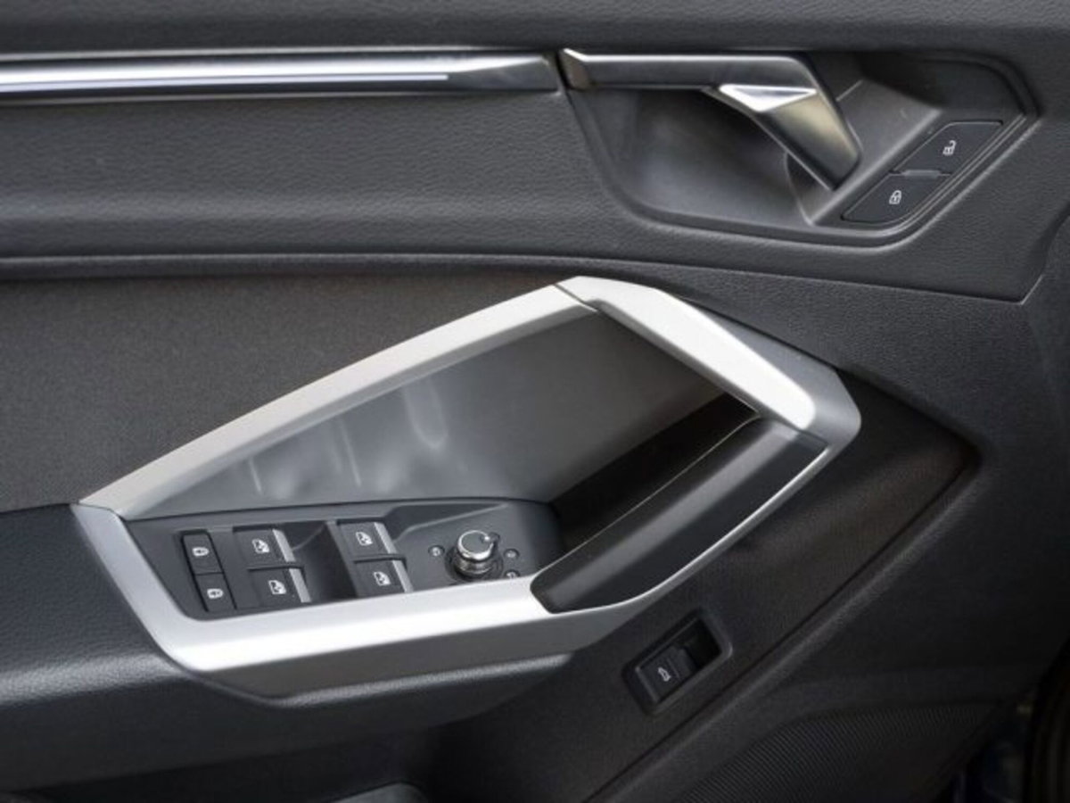 Audi Q3 35 TFSI Business Advanced (10)