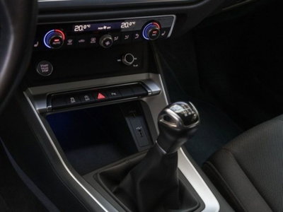 Audi Q3 35 TFSI Business Advanced (6)