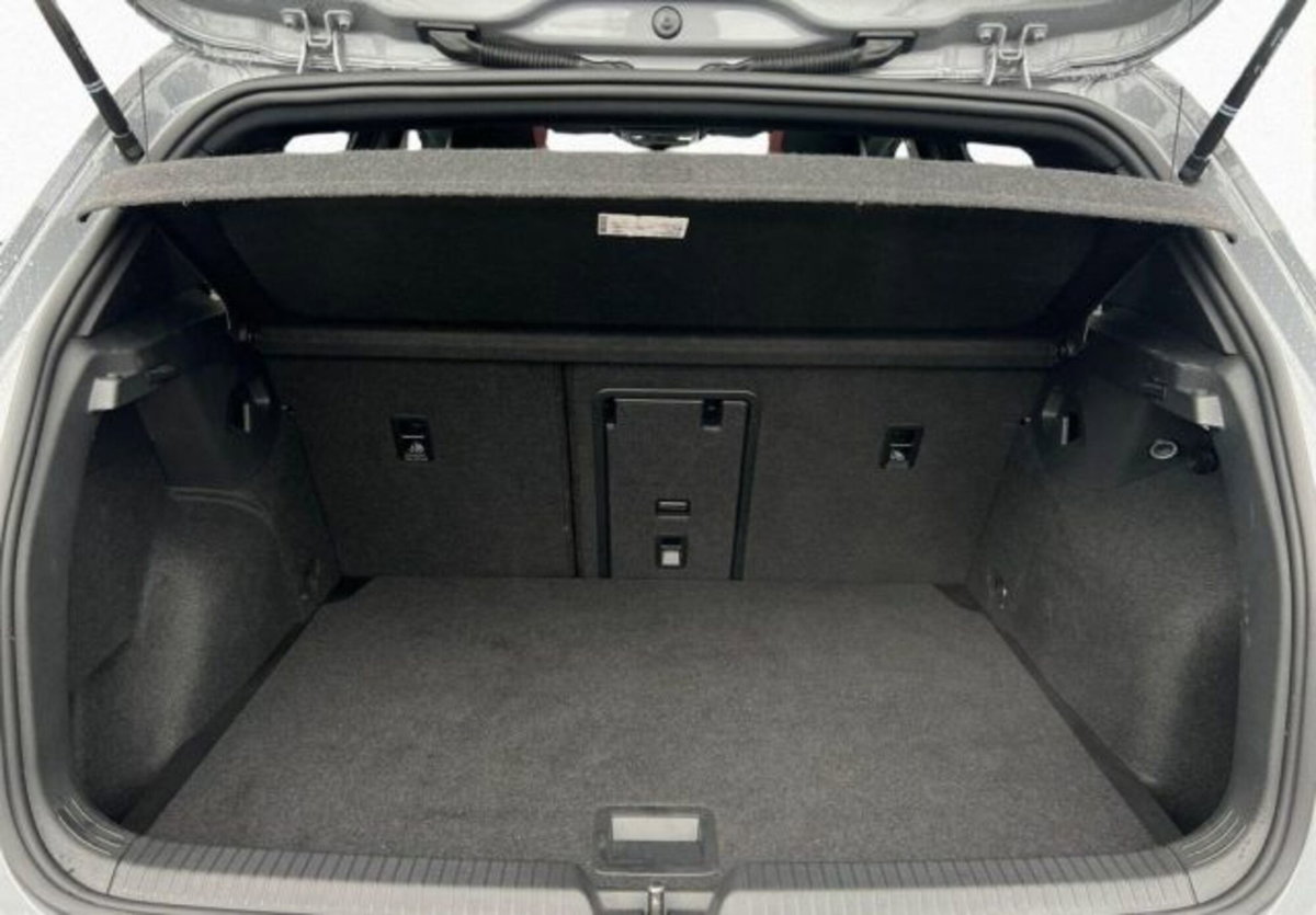 Volkswagen Golf 2.0 tsi GTI MT Ultimate 245cv (12)