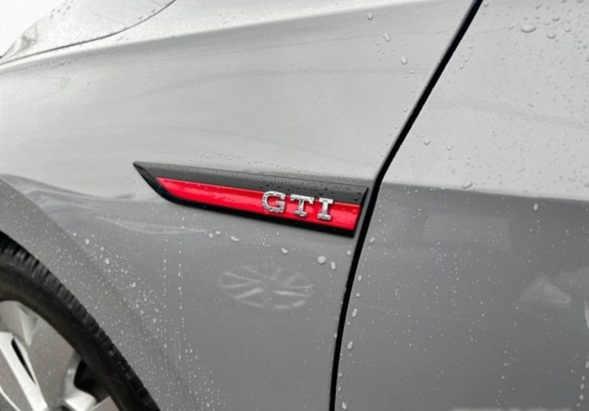 Volkswagen Golf 2.0 tsi GTI MT Ultimate 245cv (4)