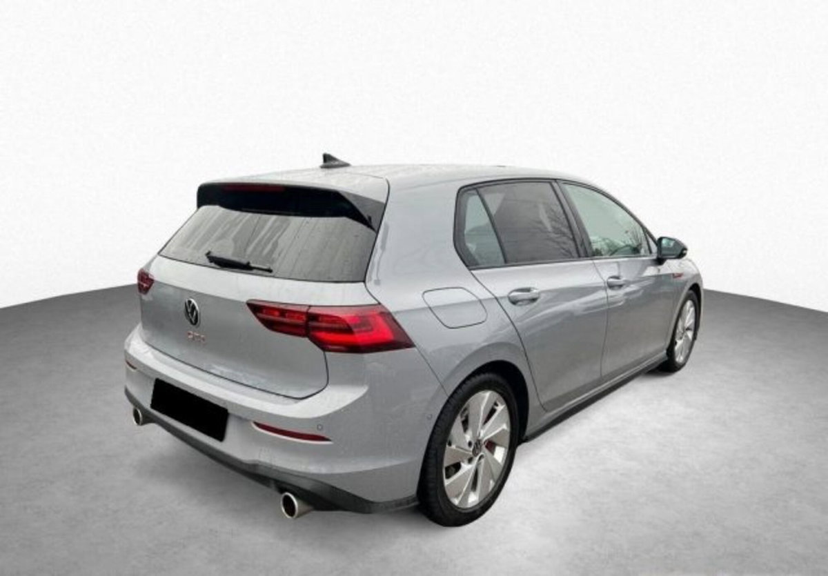 Volkswagen Golf 2.0 tsi GTI MT Ultimate 245cv (6)